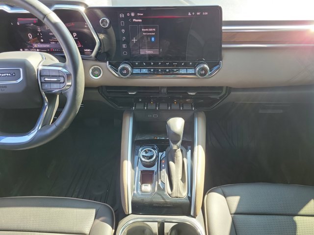 Used 2023 GMC Canyon Denali image 5