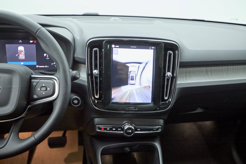 New 2026 Volvo XC40 B5 Plus w/ Protection Package Premier image 23
