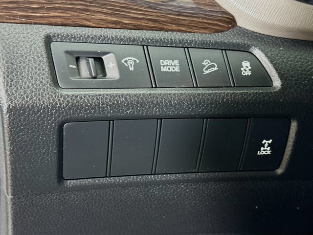 Used 2017 Hyundai Santa Fe Sport AWD/4WD image 10