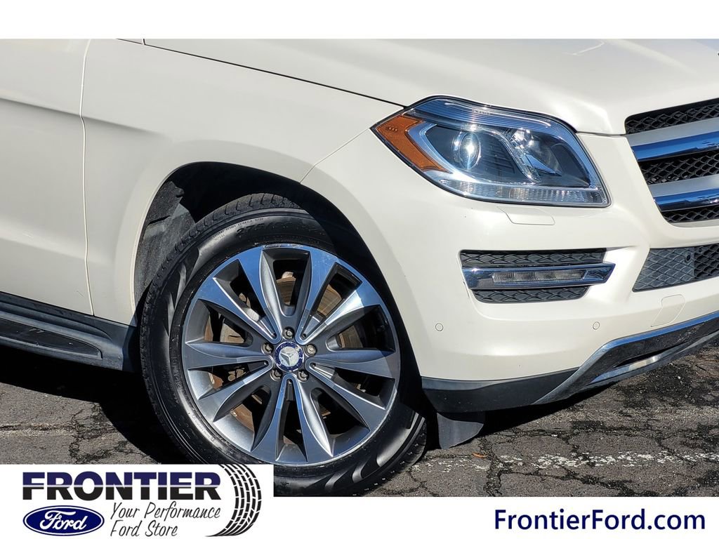 Used 2015 Mercedes-Benz GL 450 4MATIC image 4