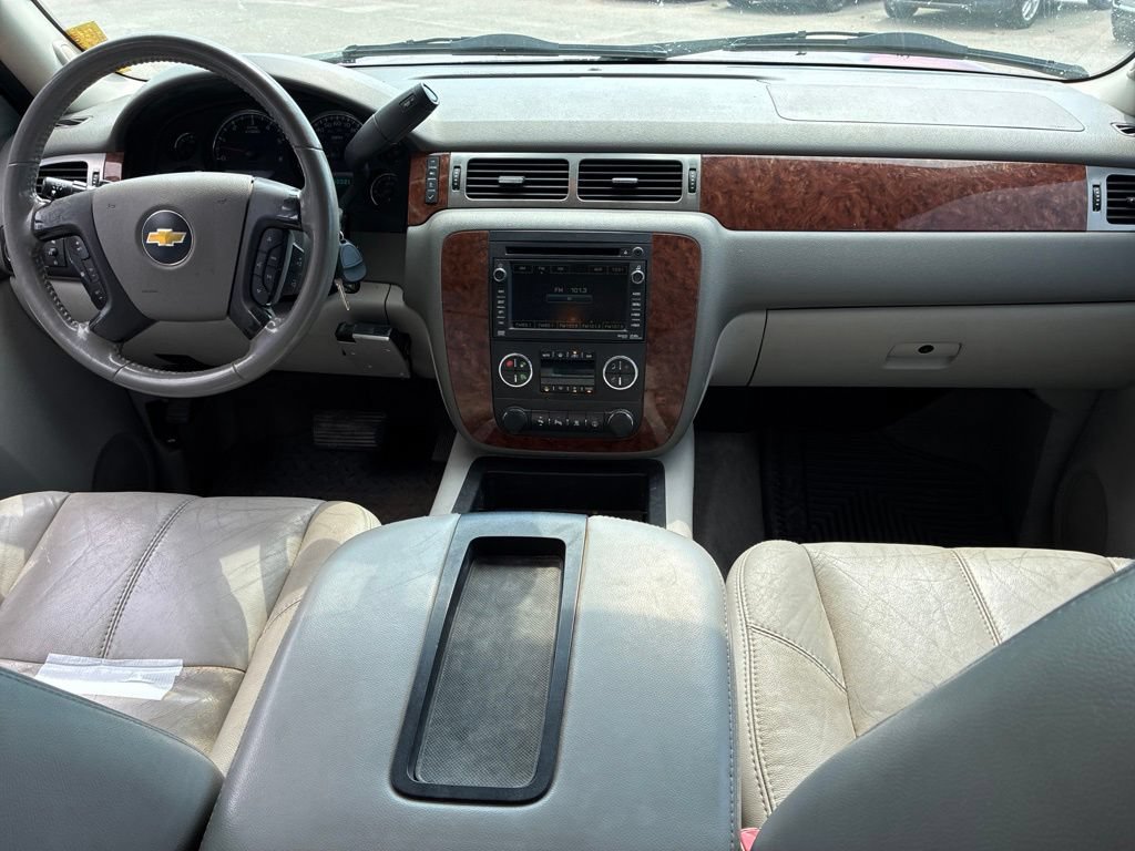 Used 2007 Chevrolet Tahoe LTZ w/ LTZ Preferred Equipment Group AWD/4WD image 19