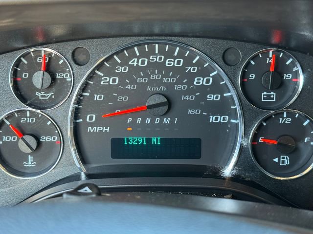 Used 2024 Chevrolet Express 2500 w/ Driver Convenience Package RWD image 20