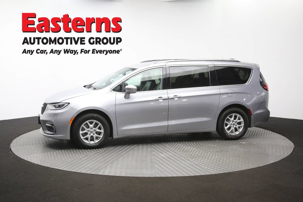 Used 2021 Chrysler Pacifica Touring-L FWD image 61
