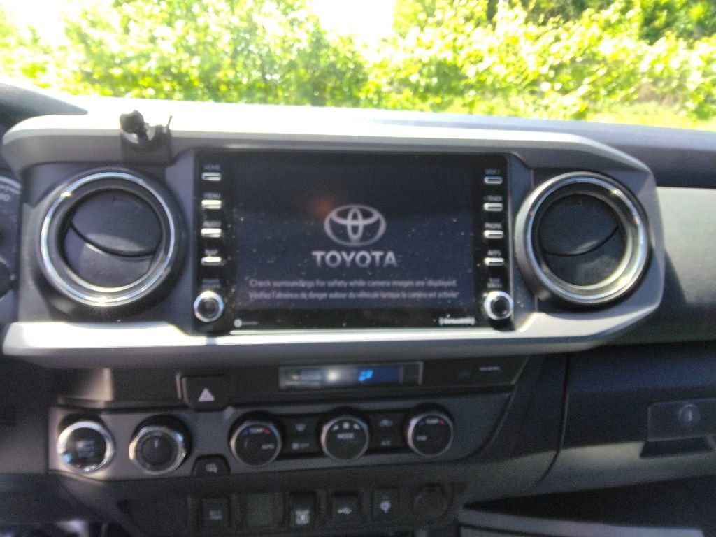 Used 2023 Toyota Tacoma TRD Off-Road AWD/4WD image 15