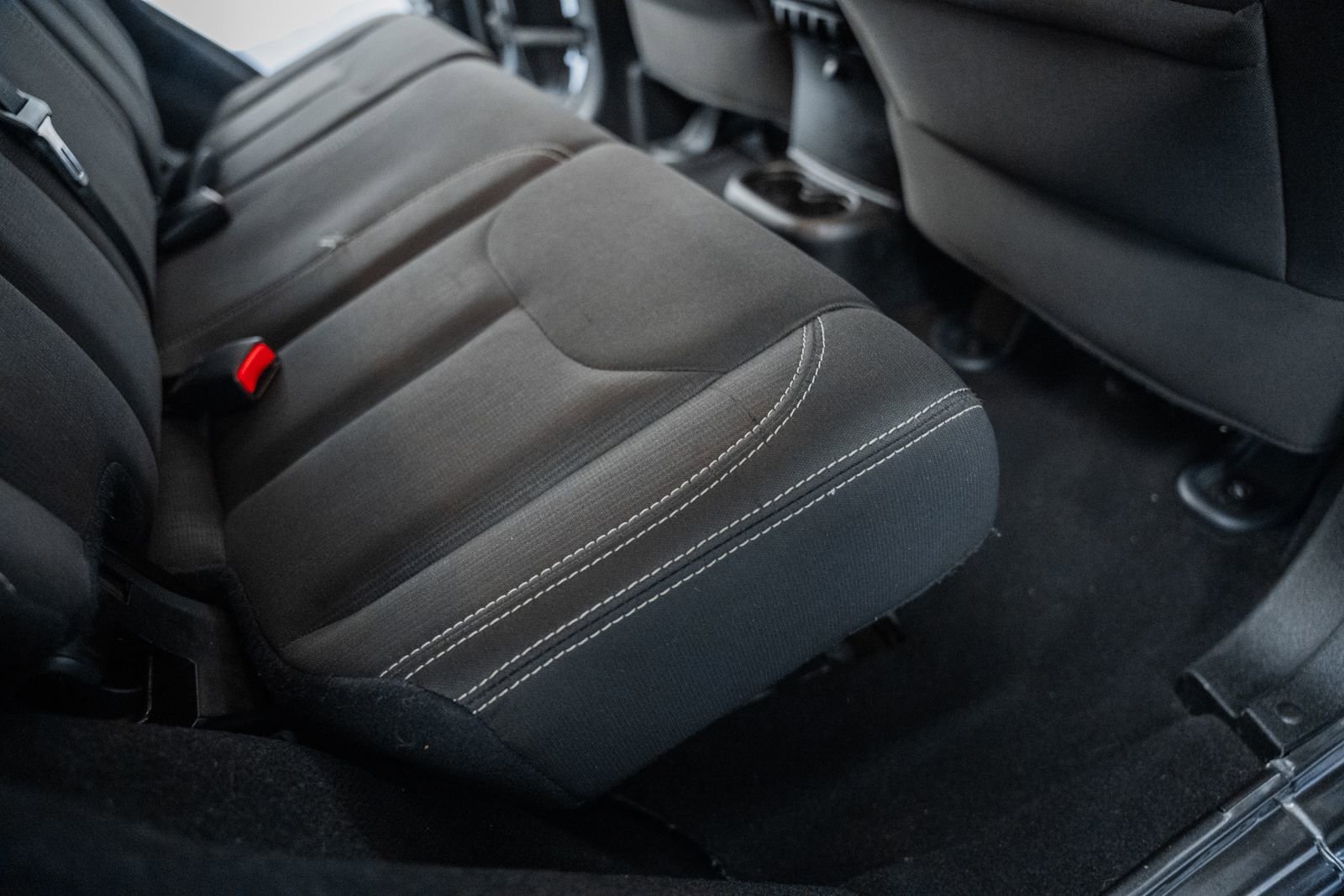 Used 2018 Jeep Wrangler Unlimited Sahara w/ Connectivity Group image 35