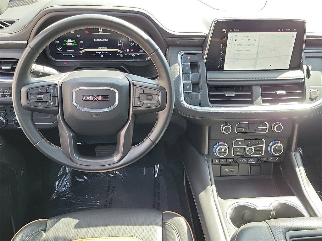 Used 2023 GMC Yukon AT4 image 3