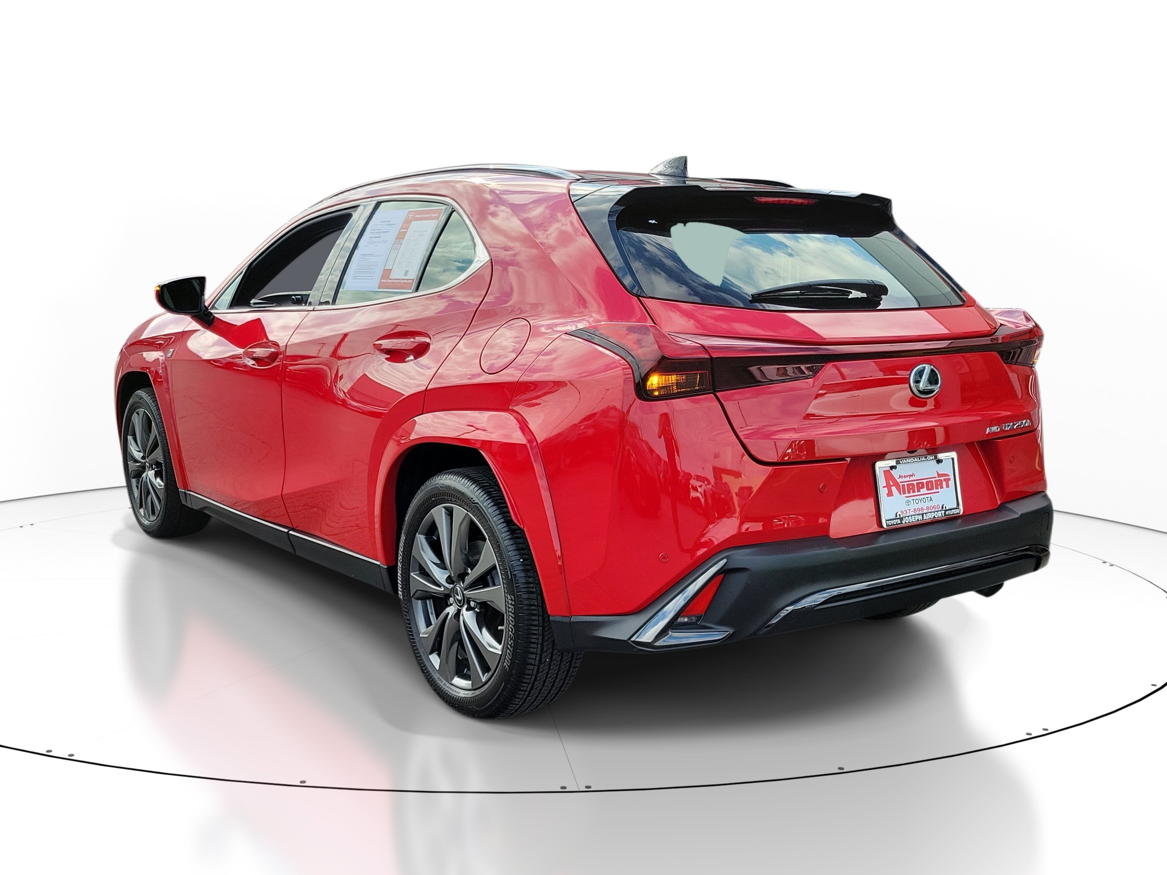 Used 2023 Lexus UX 250h F Sport AWD/4WD image 3