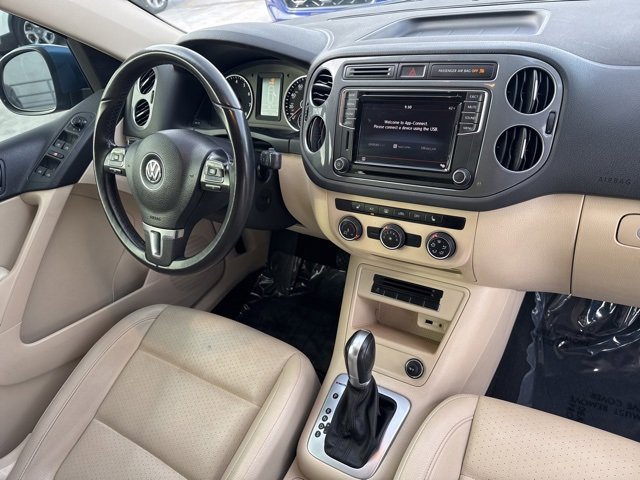 Used 2017 Volkswagen Tiguan S image 12