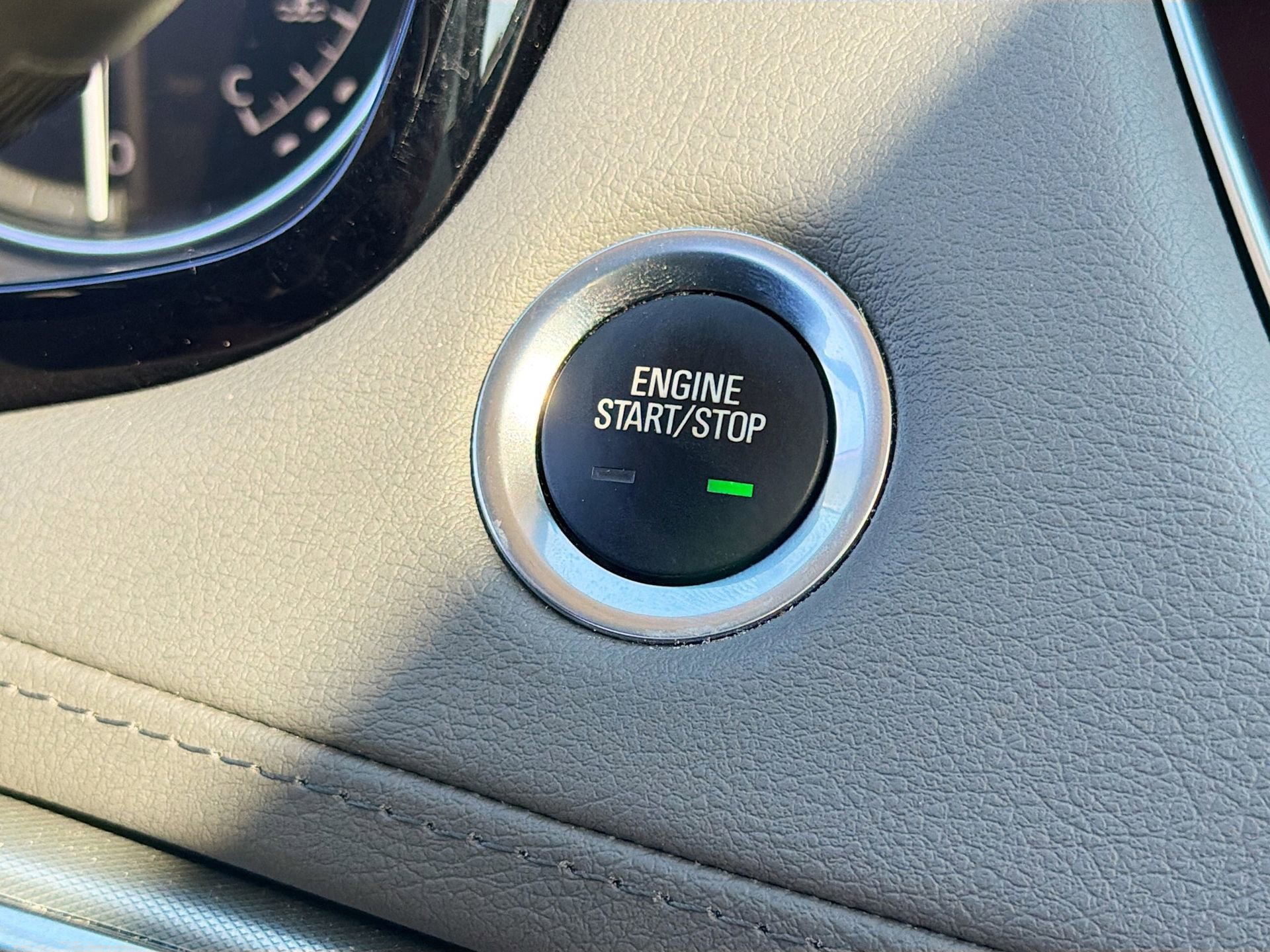 Used 2021 Cadillac XT5 Premium Luxury image 36