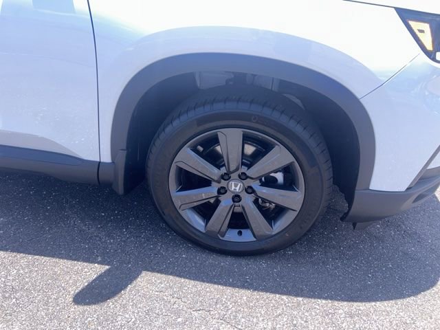 Used 2025 Honda Pilot Sport image 4