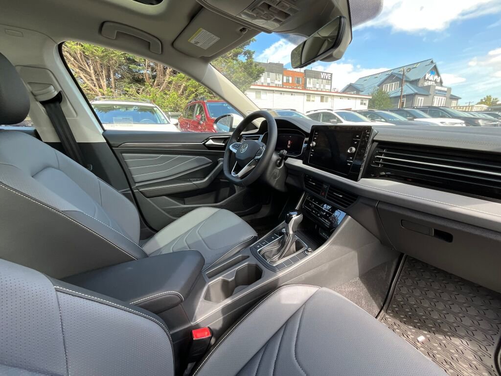 New 2025 Volkswagen Jetta SEL image 18