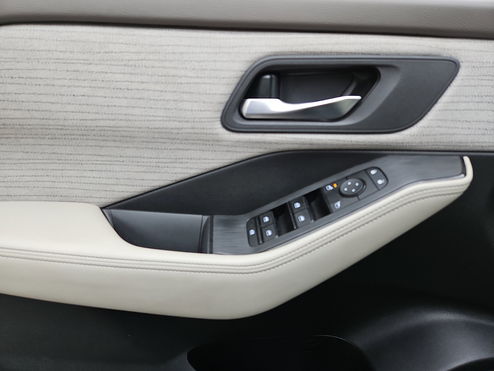 Certified 2023 Nissan Rogue SV AWD/4WD image 12