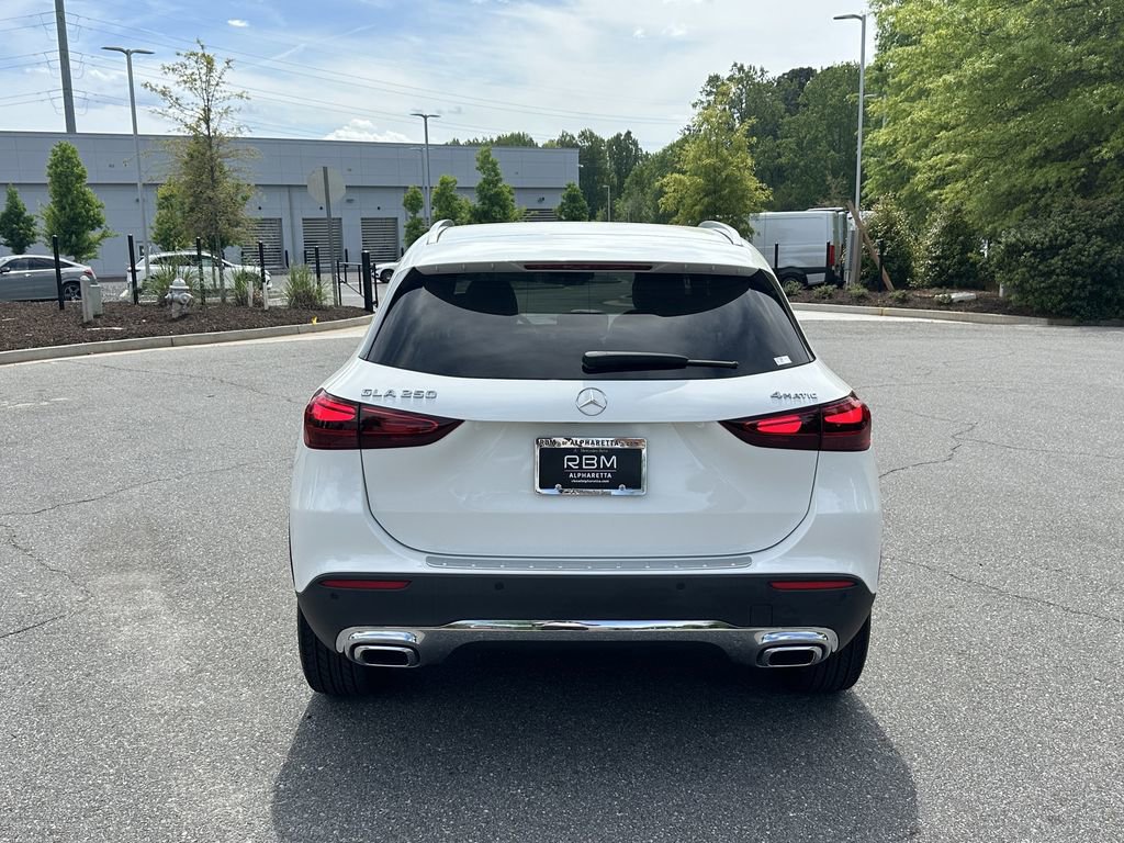 Certified 2025 Mercedes-Benz GLA 250 4MATIC image 7