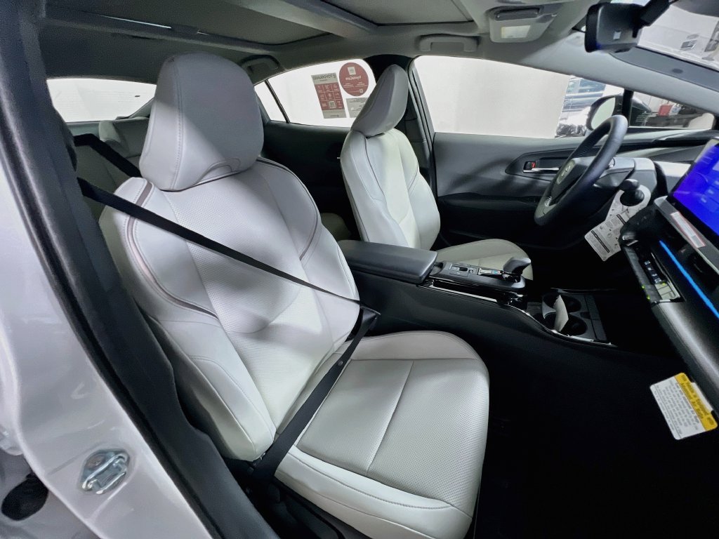 New 2027 Toyota Prius XLE FWD image 27