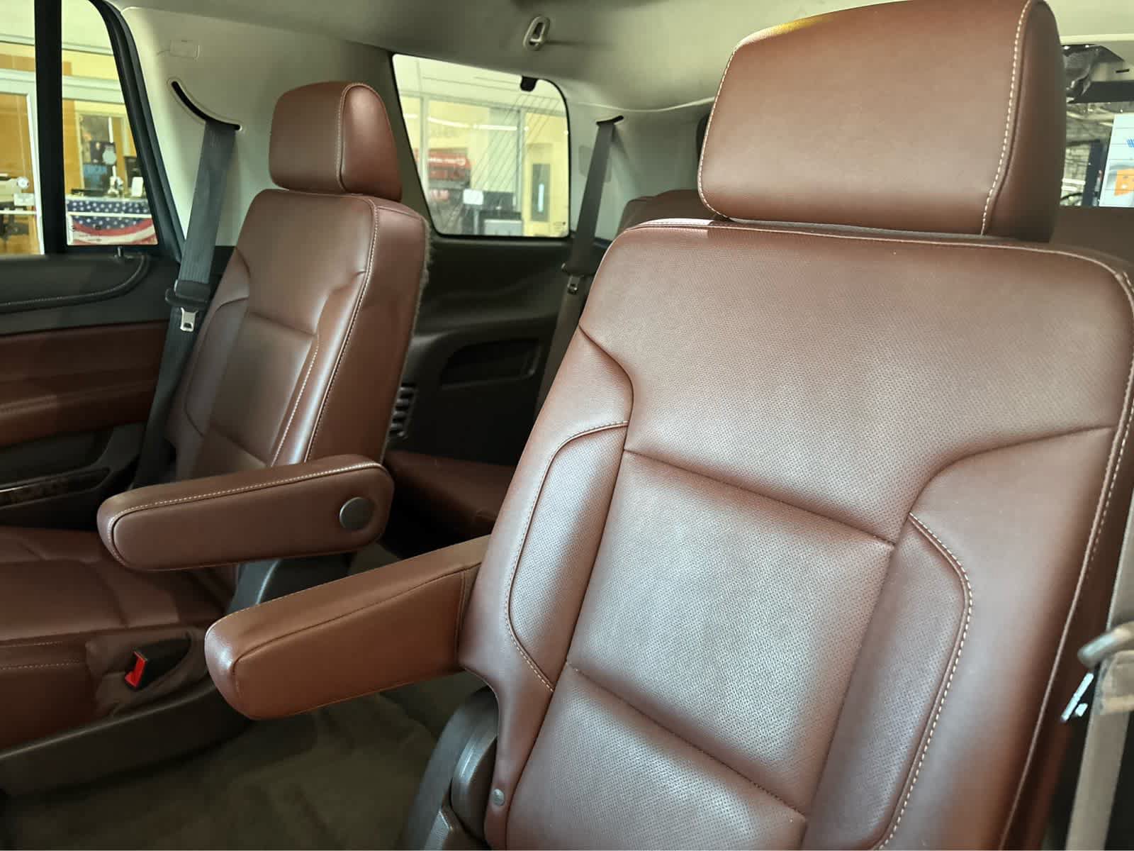 Used 2018 Chevrolet Tahoe Premier AWD/4WD image 31