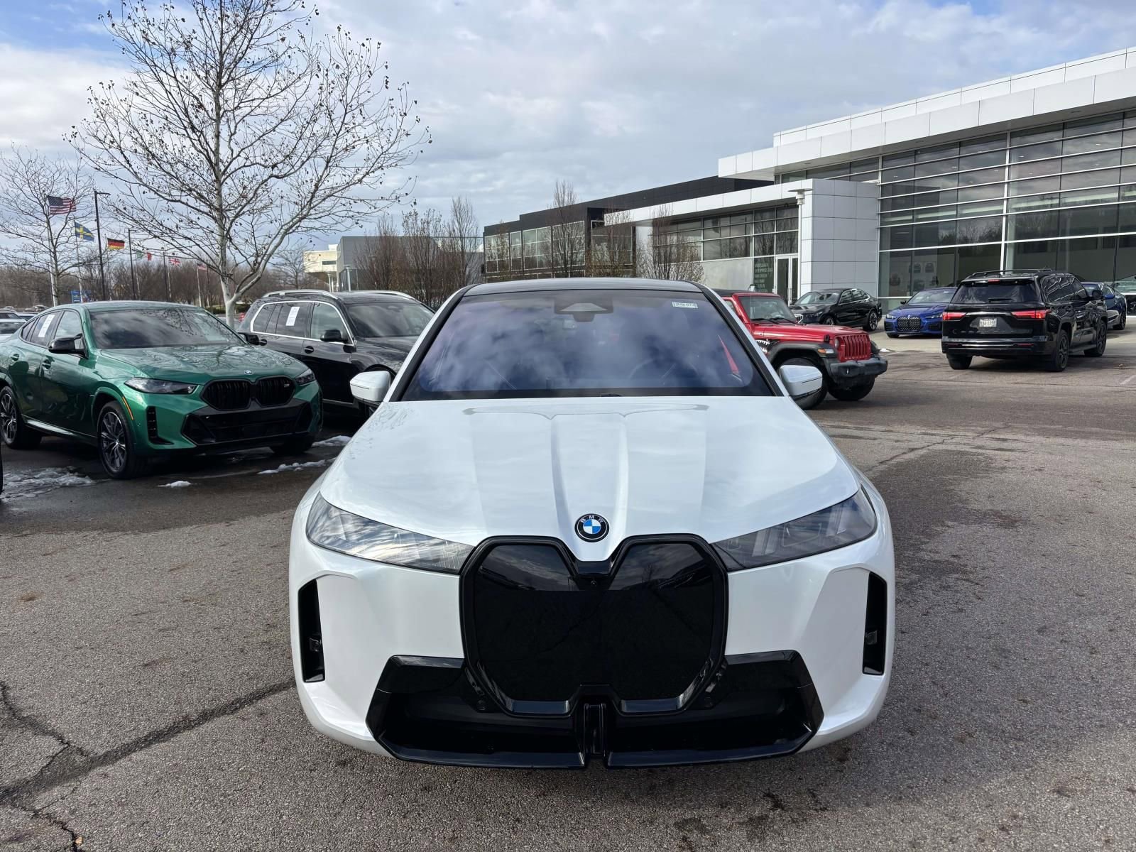 New 2026 BMW iX xDrive60 w/ M Sport Package AWD/4WD image 2