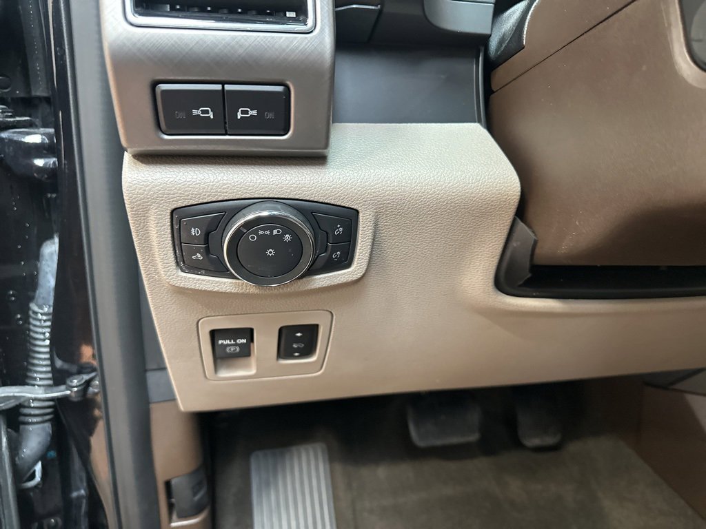 Used 2020 Ford F150 Limited w/ Trailer Tow Package image 23