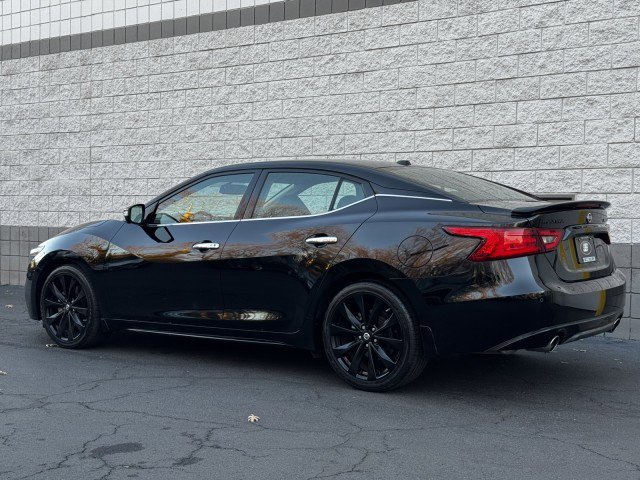 Used 2018 Nissan Maxima SR w/ Midnight Edition image 2