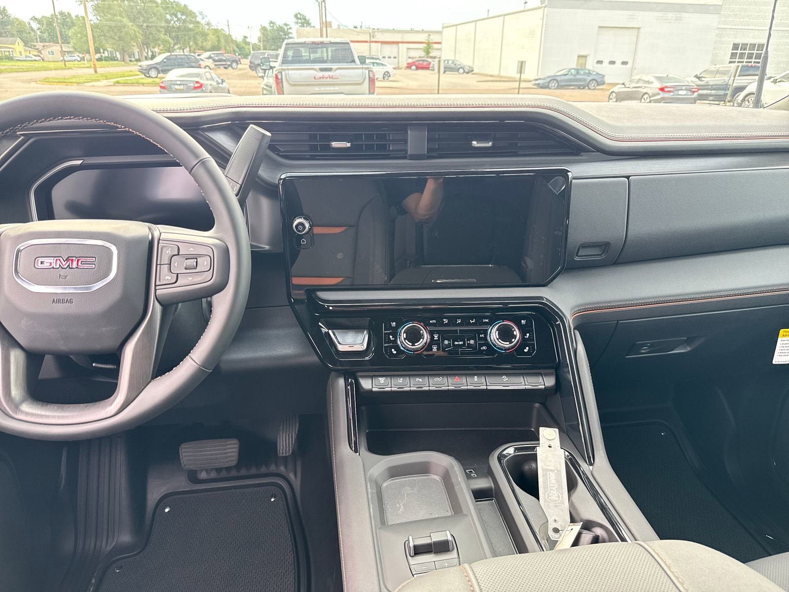 New 2026 GMC Sierra 2500 AT4 w/ AT4 Premium Plus Package AWD/4WD image 22