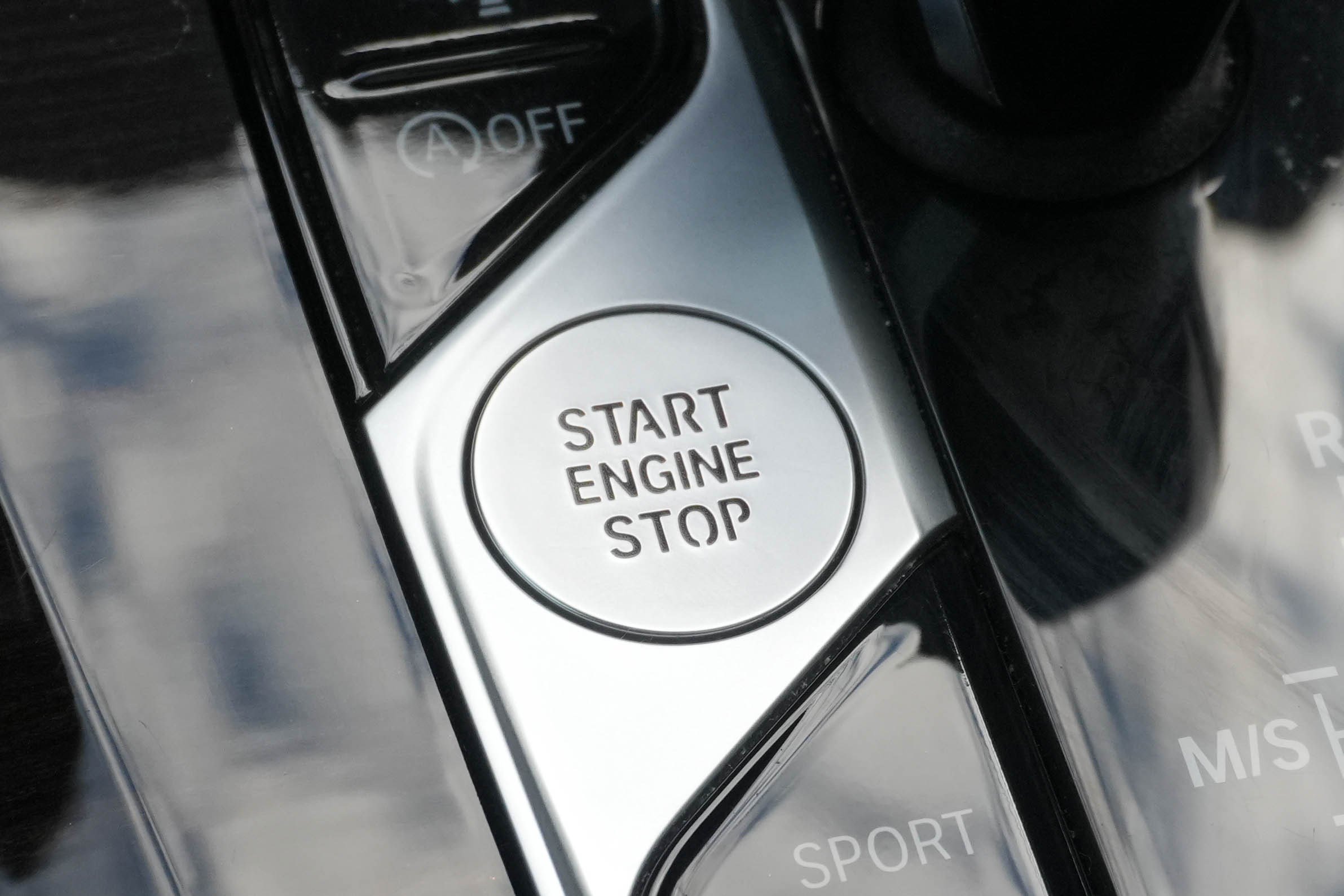 Used 2020 BMW X5 xDrive40i w/ Executive Package image 30