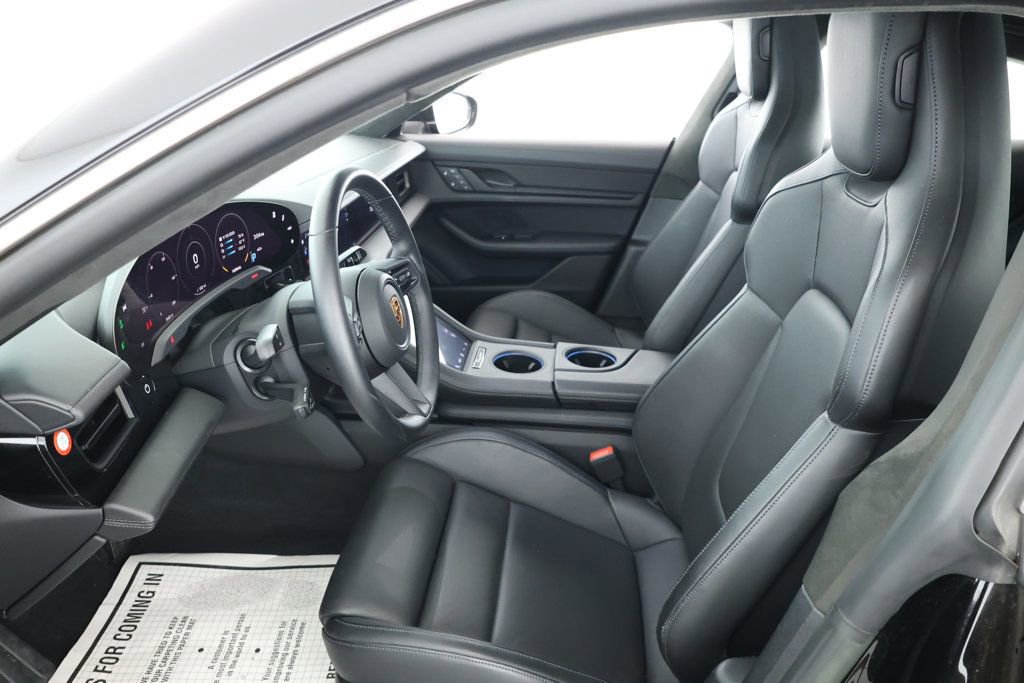 Used 2022 Porsche Taycan 4S image 21