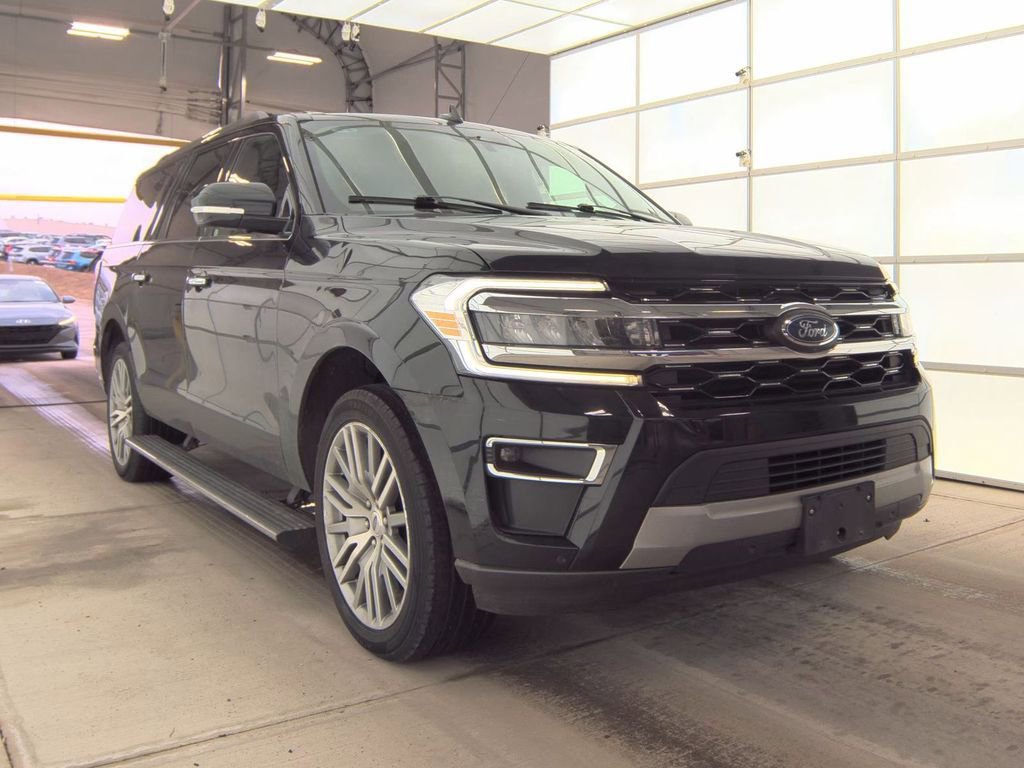Used 2024 Ford Expedition Max Limited AWD/4WD image 4