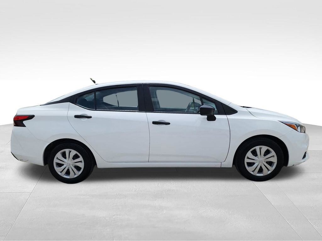 Used 2022 Nissan Versa S FWD image 10