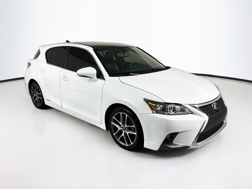 Used 2017 Lexus CT 200h w/ Navigation System Package FWD image 3