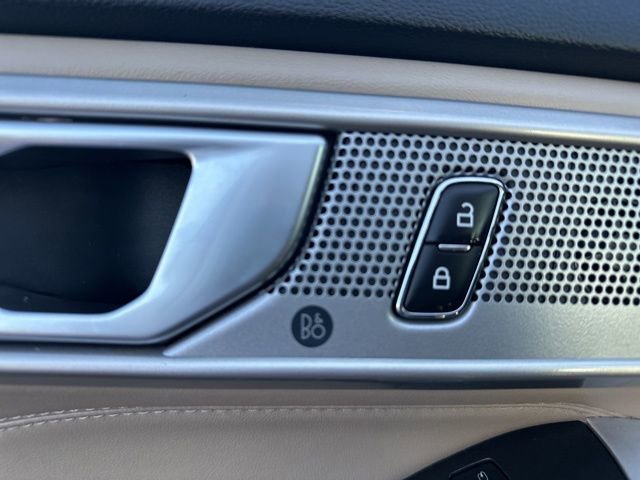 Used 2024 Ford Explorer Limited image 28