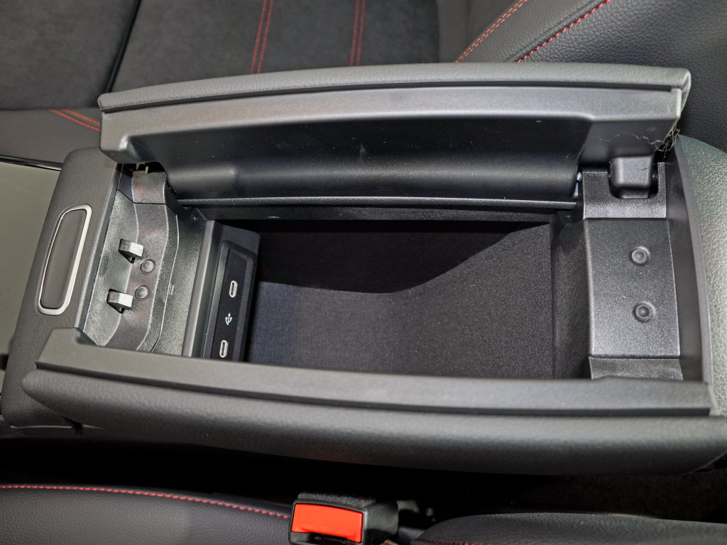 Certified 2025 Mercedes-Benz CLA 35 AMG 4MATIC image 26