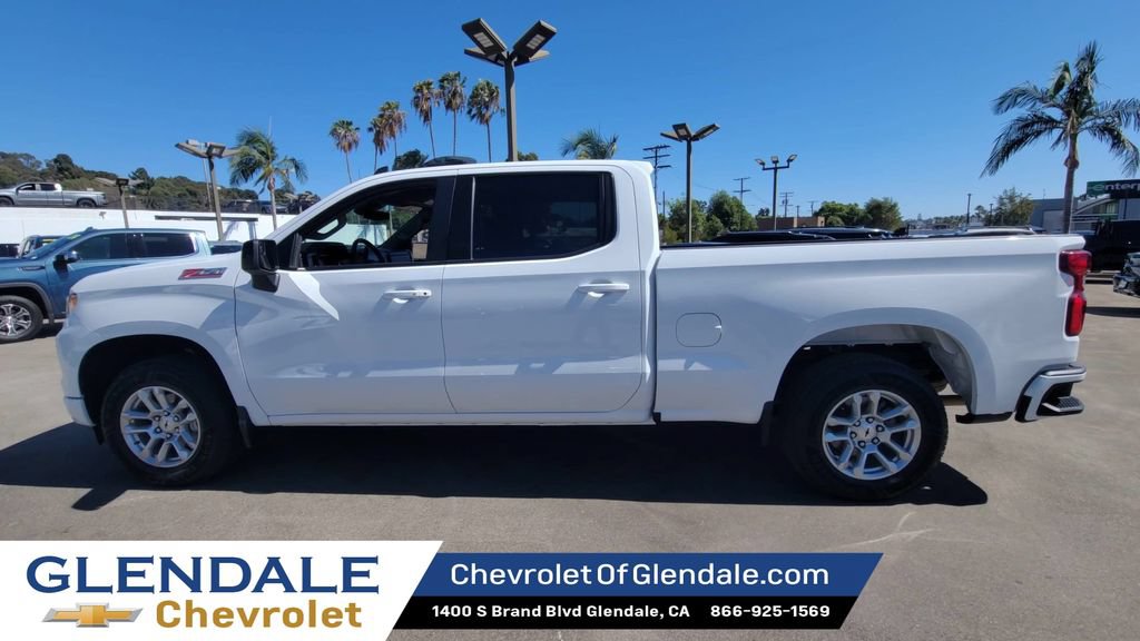 Used 2022 Chevrolet Silverado 1500 RST w/ Z71 Off-Road Package AWD/4WD image 5