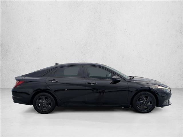 Used 2022 Hyundai Elantra SEL FWD image 4