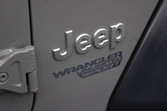 Used 2018 Jeep Wrangler Unlimited Sport S AWD/4WD image 7