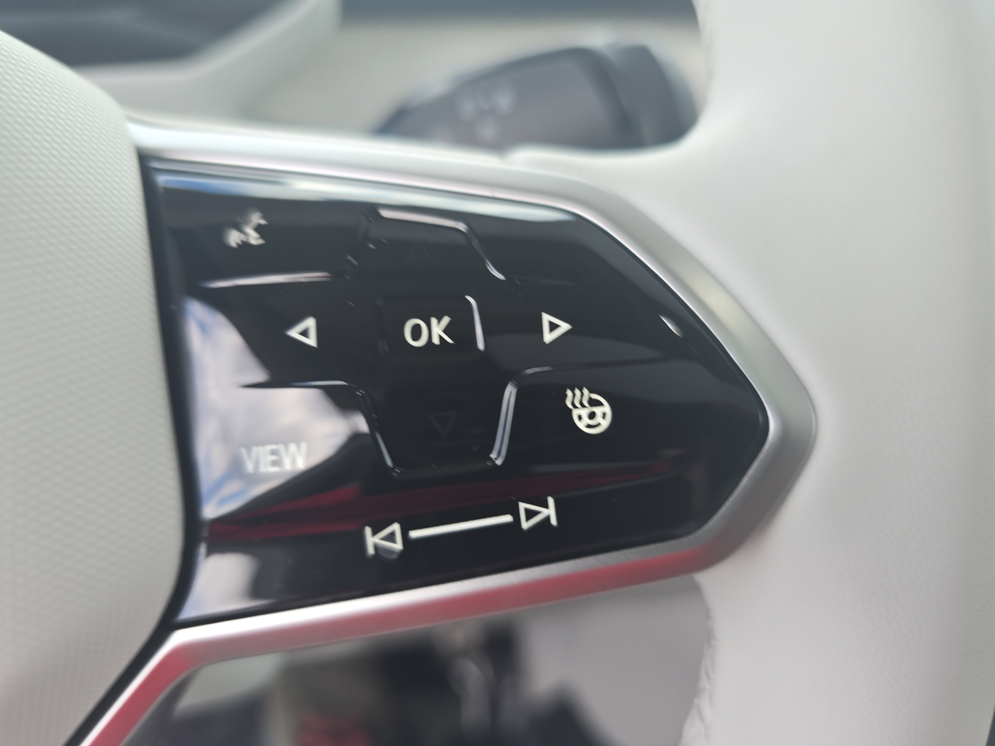 New 2025 Volkswagen ID. Buzz 1st Edition image 17