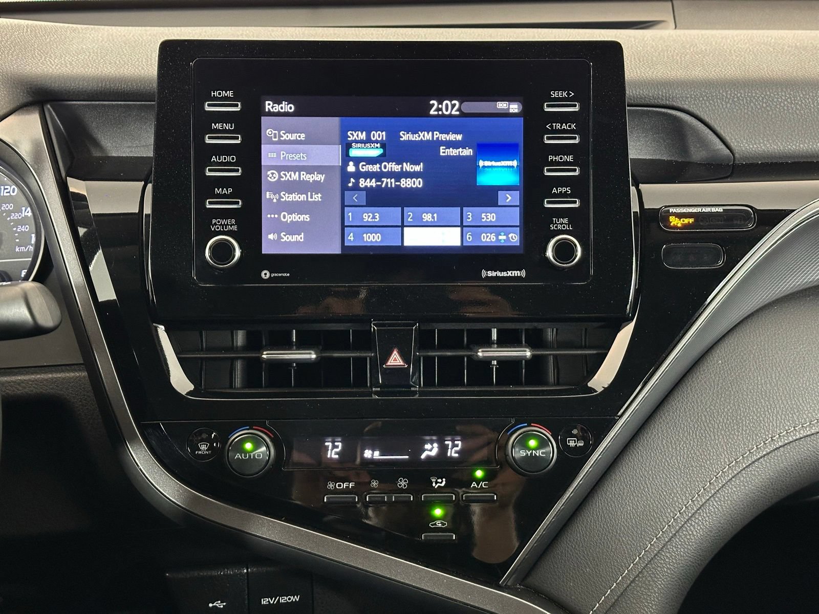 Used 2023 Toyota Camry SE FWD image 12