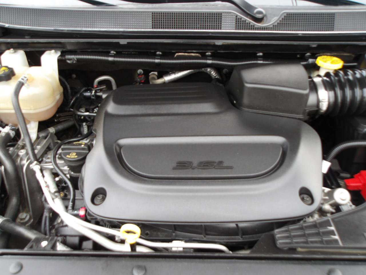 Used 2020 Chrysler Pacifica Limited FWD image 30