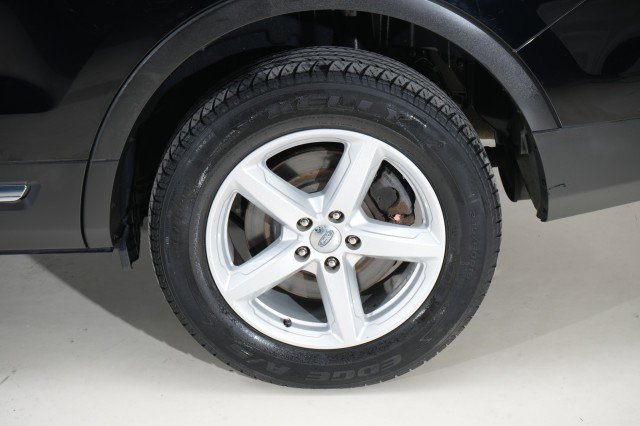 Used 2017 Ford Explorer XLT w/ Equipment Group 201A image 28