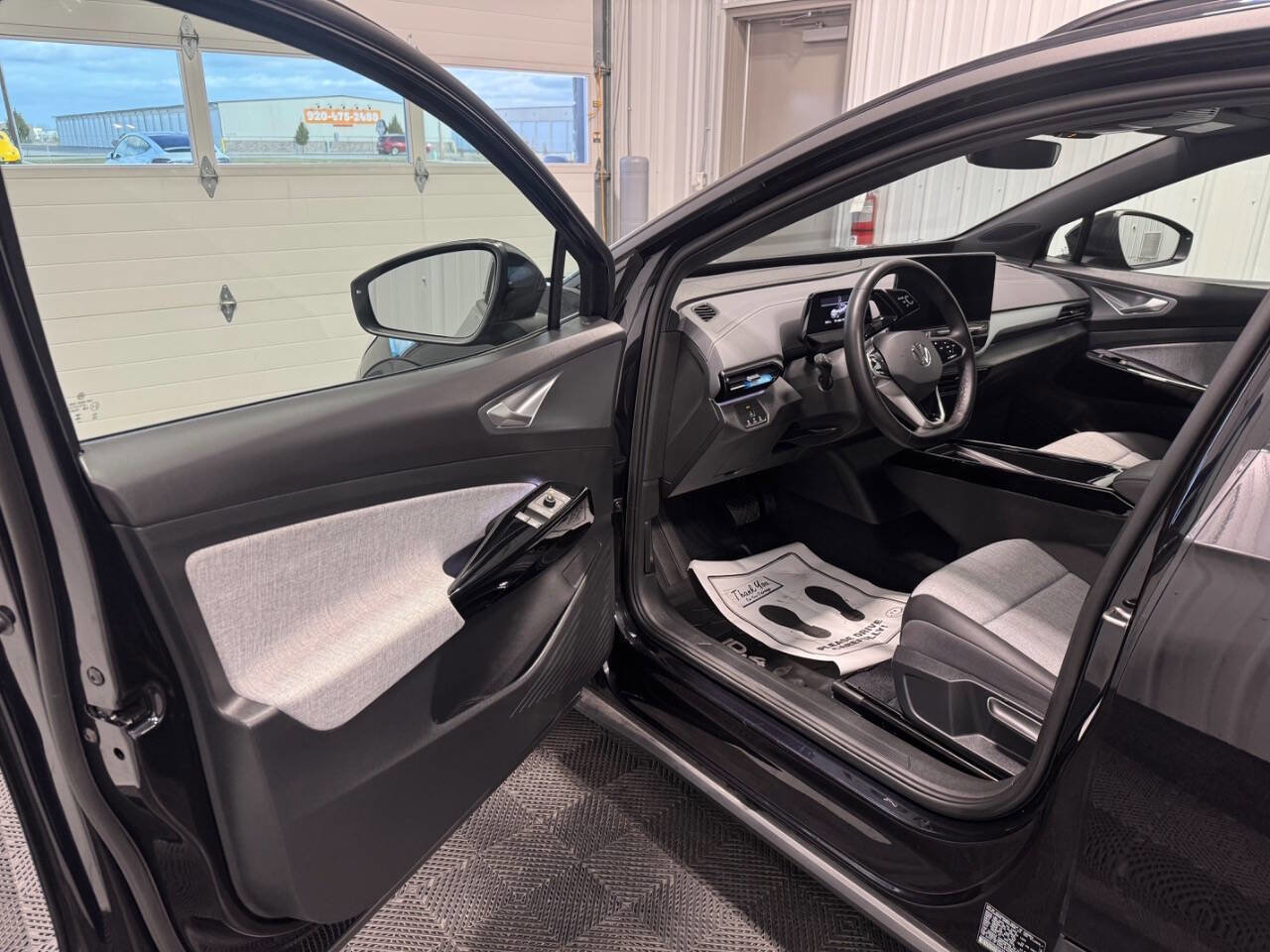 Used 2023 Volkswagen ID.4 S image 7