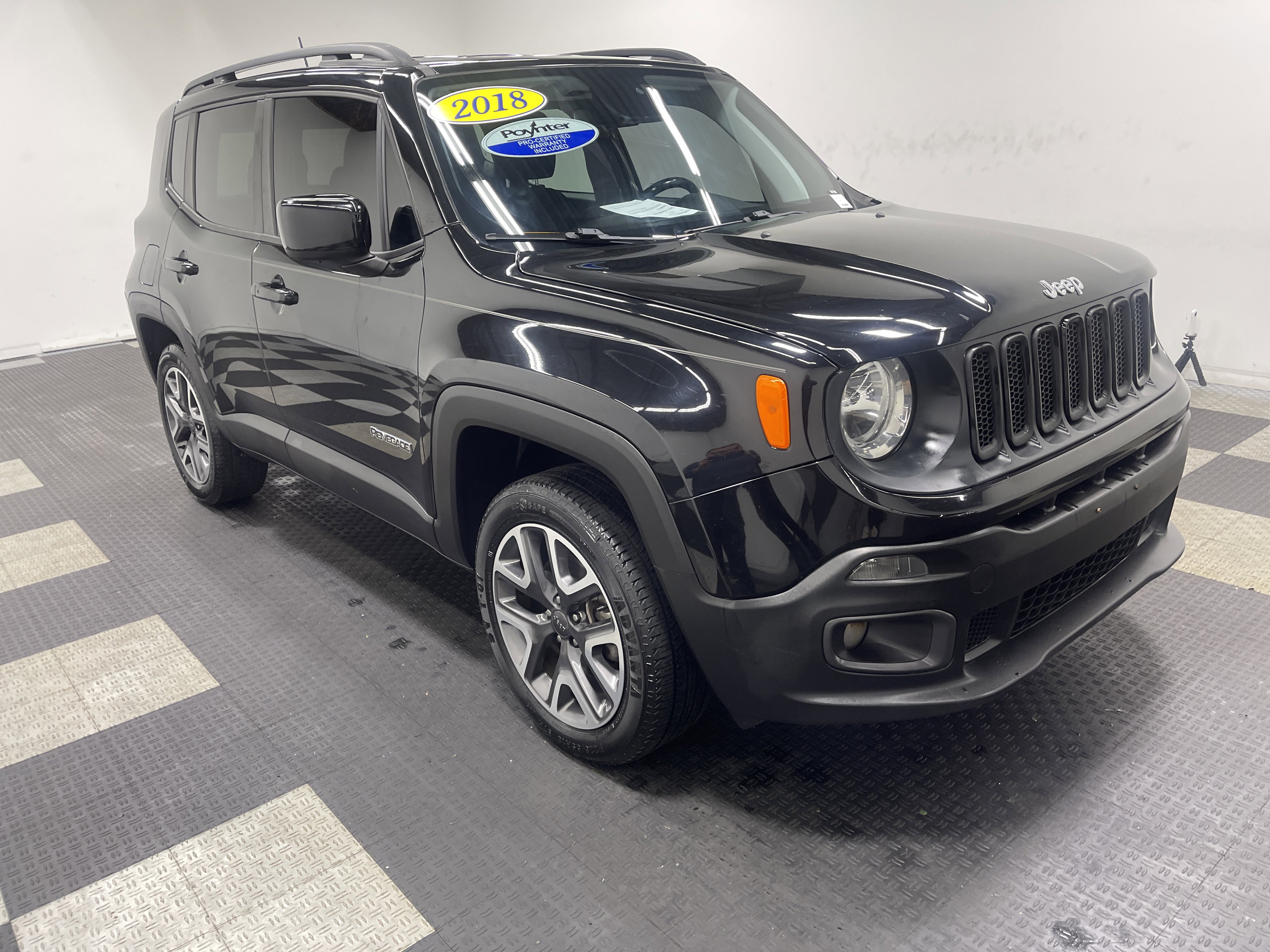 Used 2018 Jeep Renegade Latitude w/ Cold Weather Group image 6