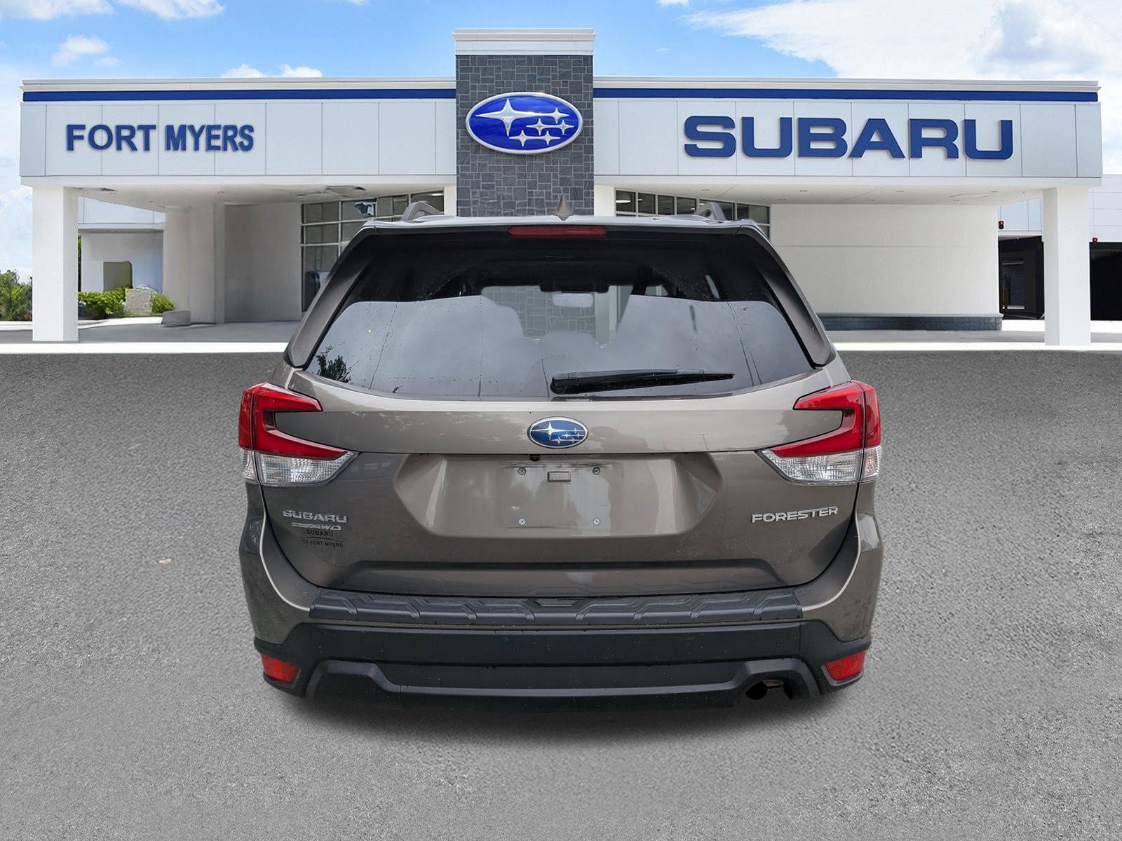 Used 2021 Subaru Forester Premium AWD/4WD image 5