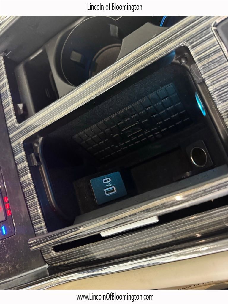 Certified 2022 Lincoln Navigator L Black Label AWD/4WD image 39