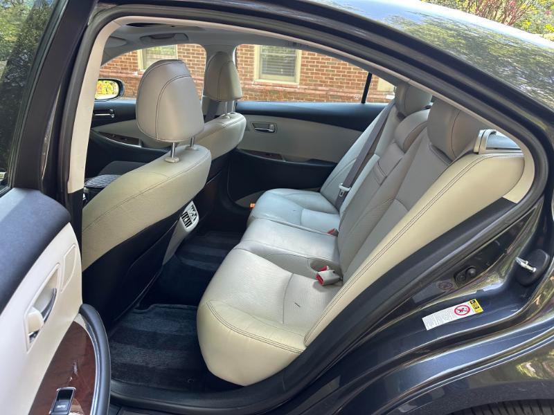 Used 2011 Lexus ES 350 FWD image 18