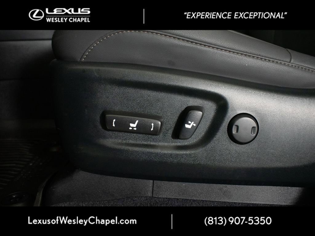 Used 2023 Lexus GX 460 Premium w/ Premium Package image 21