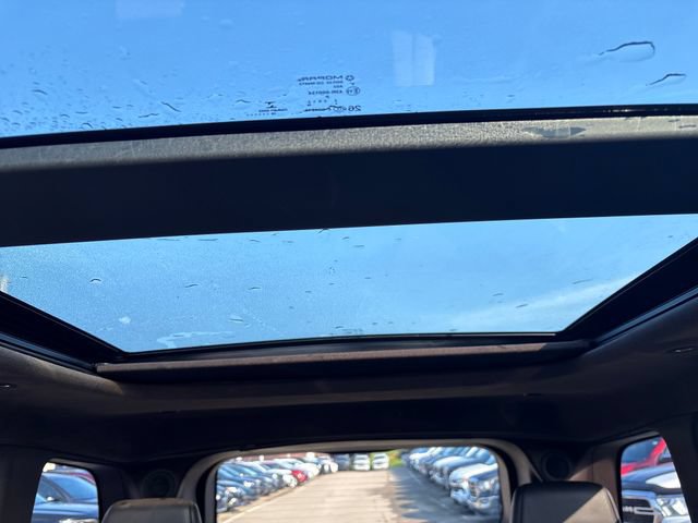 Used 2019 Jeep Grand Cherokee Summit w/ Skid Plate Group AWD/4WD image 15