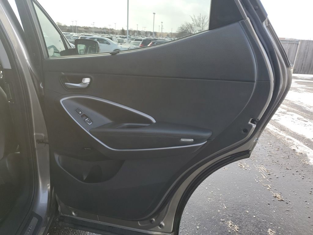 Used 2017 Hyundai Santa Fe Sport image 31