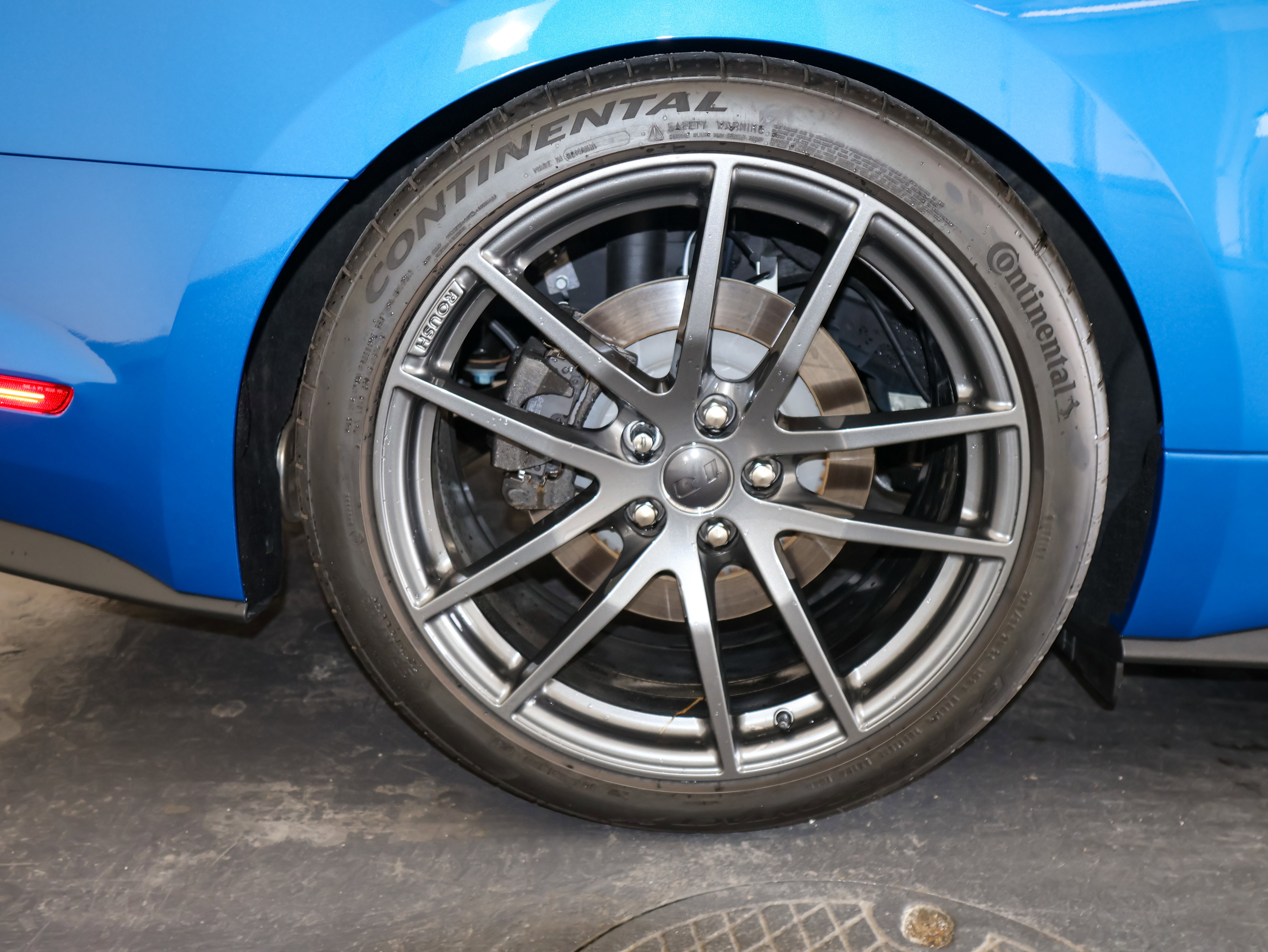 Used 2021 Ford Mustang GT Premium w/ GT Performance Package RWD image 41