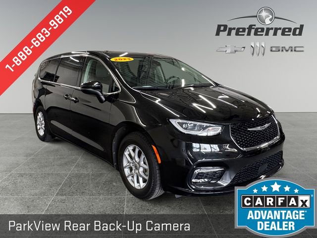 Used 2023 Chrysler Pacifica Touring-L FWD image 1