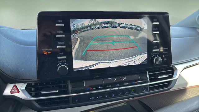 Used 2023 Toyota Sienna XLE w/ XLE Plus Package image 27