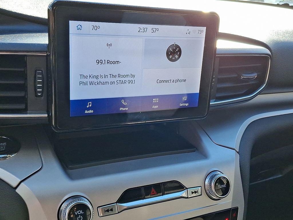 Used 2022 Ford Explorer XLT w/ Equipment Group 202A image 3