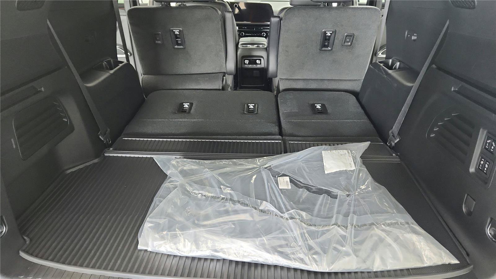 New 2026 Chevrolet Traverse RS AWD/4WD image 36
